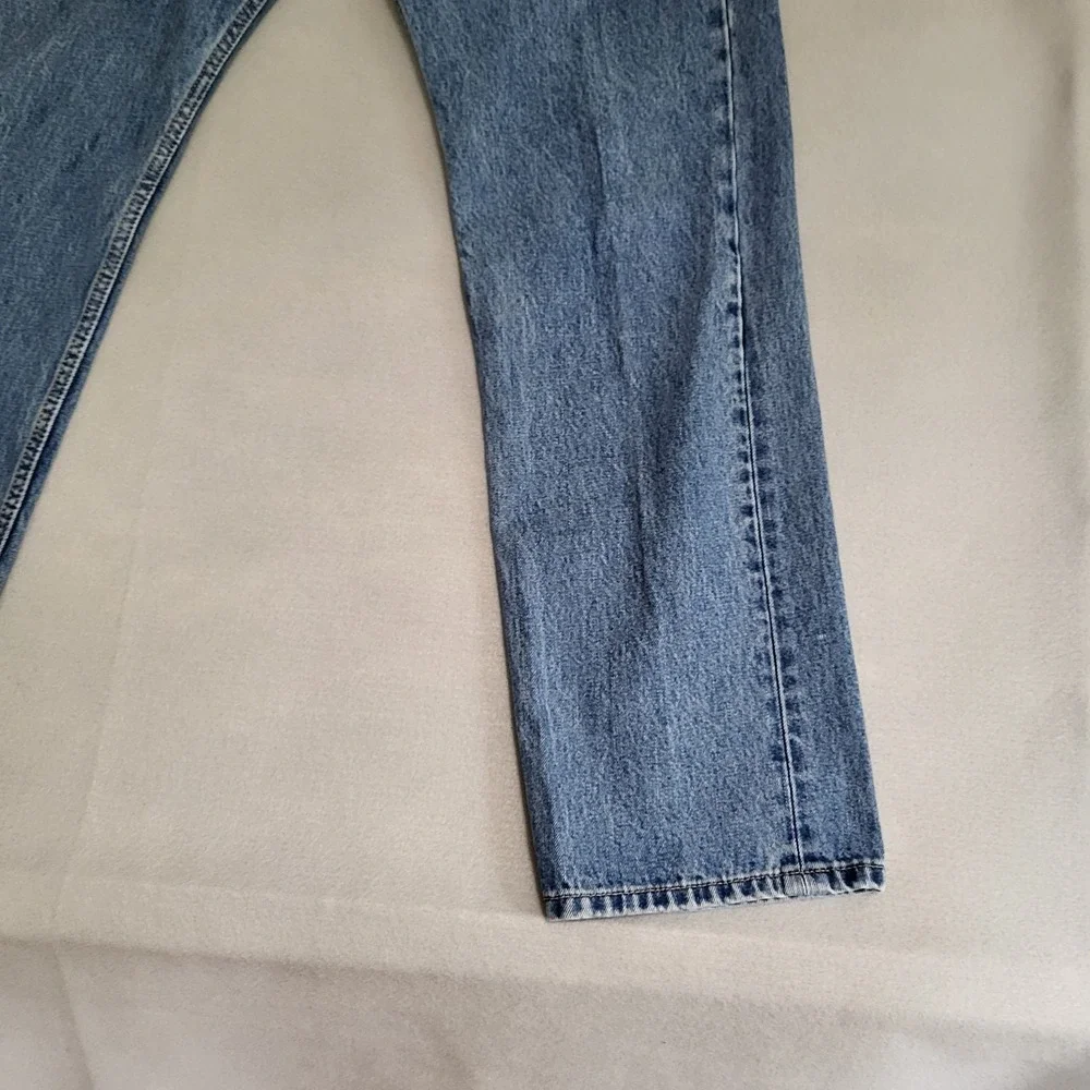 Levi's 505 Denim Blue Jeans Medium Wash Straight Leg Men's 38 X 32